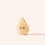 <p><strong>1x - Beautyblender</strong></p>